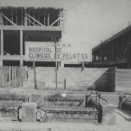 Detalhe da fotografia da obra, maio de 1962.  -  Hospital de Clínicas de Pelotas Dr. Francisco Simões, Jarbas Karman e Alfred Willer.